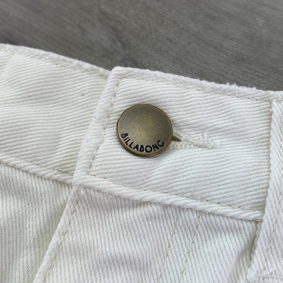 🔆BILLABONG🔆 HOW ABOUT THAT JEAN SHORTS - Picture 8 of 12